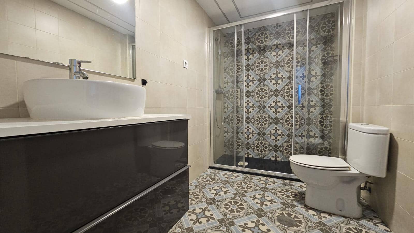 3 quarto Moradia para arrendar em Torrequebrada com piscina garagem - 2 400 € (Ref: 9937345)