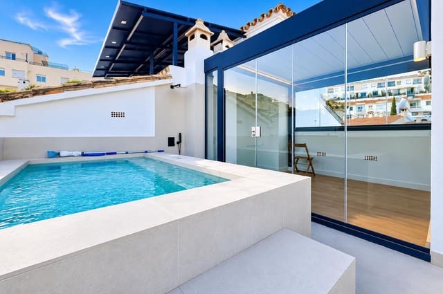3 soveværelse Villa til leje i Torrequebrada, Benalmádena med swimmingpool garage - € 2.200 (Ref: 9937345)