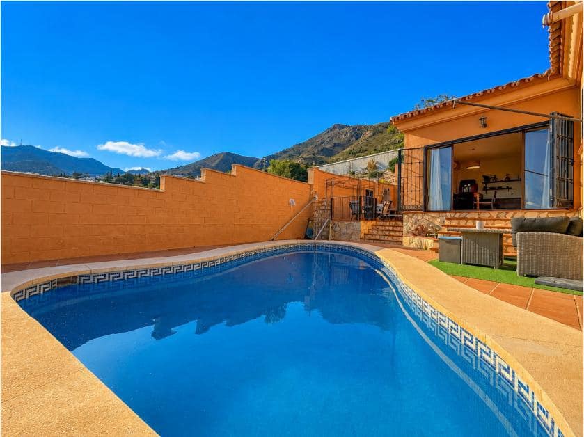 5 sovrum Villa till salu i Benalmadena med pool garage - 750 000 € (Ref: 9966002)