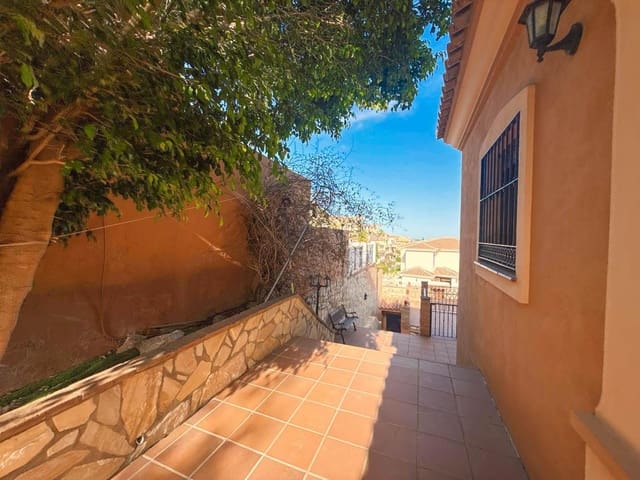 5 sovrum Villa till salu i Santangelo, Benalmádena med pool garage - 750 000 € (Ref: 9966002)