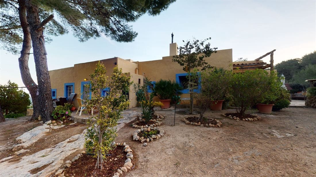 8 soveværelse Villa til salg i Sant Joan de Labritja med swimmingpool garage - € 7.000.000 (Ref: 8005292)