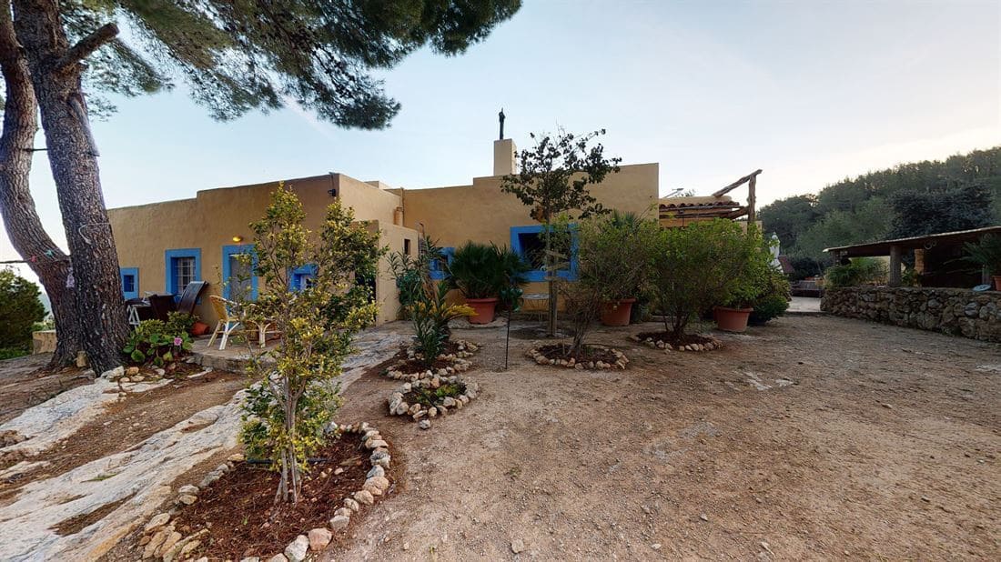 8 soveværelse Villa til salg i Sant Joan de Labritja med swimmingpool garage - € 7.000.000 (Ref: 8005292)