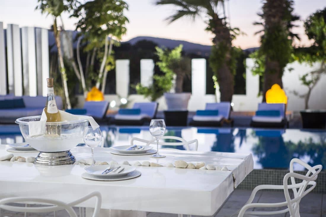 7 soveværelse Villa til salg i Cala Jondal med swimmingpool garage - € 7.200.000 (Ref: 8005299)