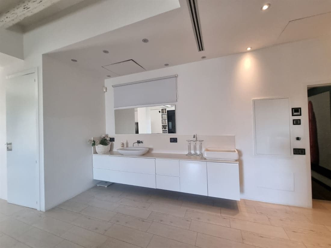 Apartment for sale in Ibiza / Eivissa town with pool garage - € 5,250,000 (Ref: 8008133)