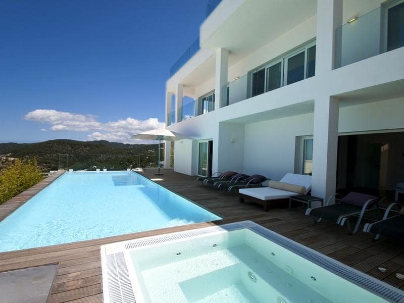 4 soveværelse Villa til salg i Cala Moli med swimmingpool garage - € 3.400.000 (Ref: 8008134)