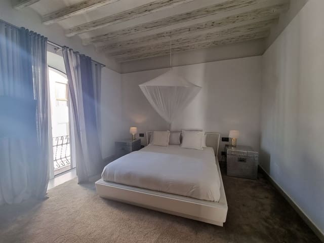 Apartamento de 5 habitaciones en Ibiza / Eivissa ciudad en venta con piscina garaje - 3.500.000 € (Ref: 8011162)