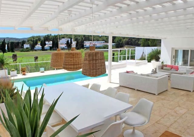 3 makuuhuone Huvila myytävänä paikassa Roca Llisa, Santa Eulalia / Santa Eularia mukana uima-altaan 
autotalli - 1 700 000 € (Ref: 8011165)