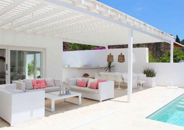 3 makuuhuone Huvila myytävänä paikassa Roca Llisa, Santa Eulalia / Santa Eularia mukana uima-altaan 
autotalli - 1 700 000 € (Ref: 8011165)