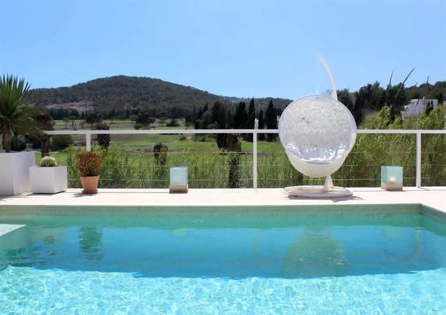 3 makuuhuone Huvila myytävänä paikassa Roca Llisa, Santa Eulalia / Santa Eularia mukana uima-altaan 
autotalli - 1 700 000 € (Ref: 8011165)