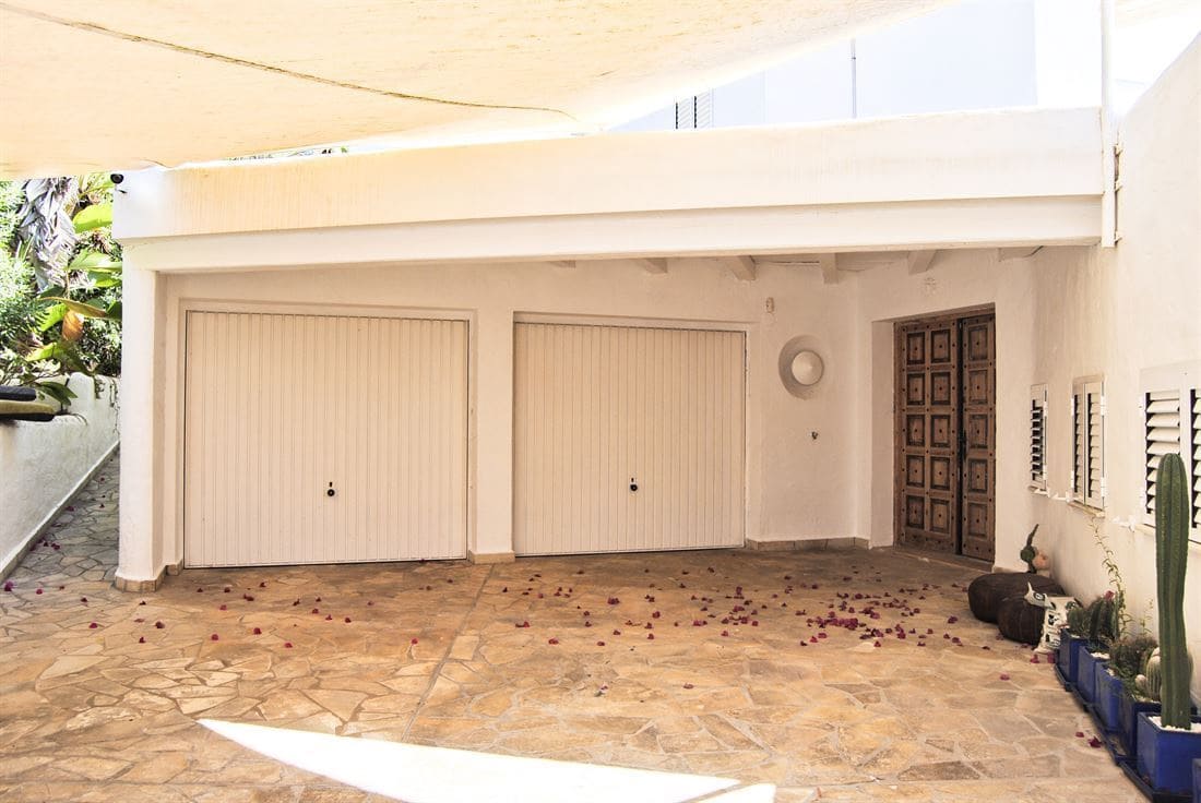 5 makuuhuone Huvila myytävänä paikassa Can Furnet mukana uima-altaan 
autotalli - 3 400 000 € (Ref: 8011166)