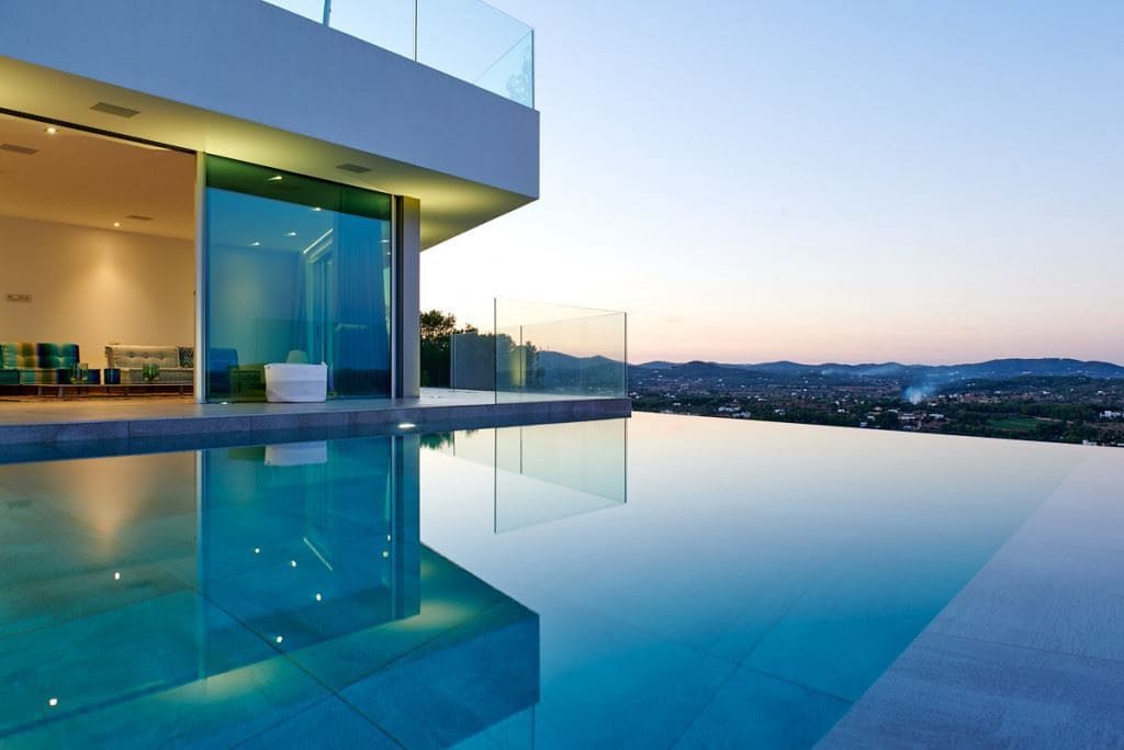 6 soveværelse Villa til salg i La Siesta med swimmingpool garage - € 13.000.000 (Ref: 8012549)