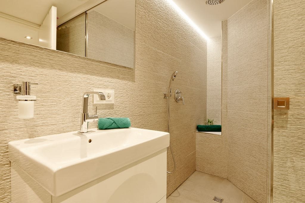 6 soveværelse Villa til salg i La Siesta med swimmingpool garage - € 13.000.000 (Ref: 8012549)