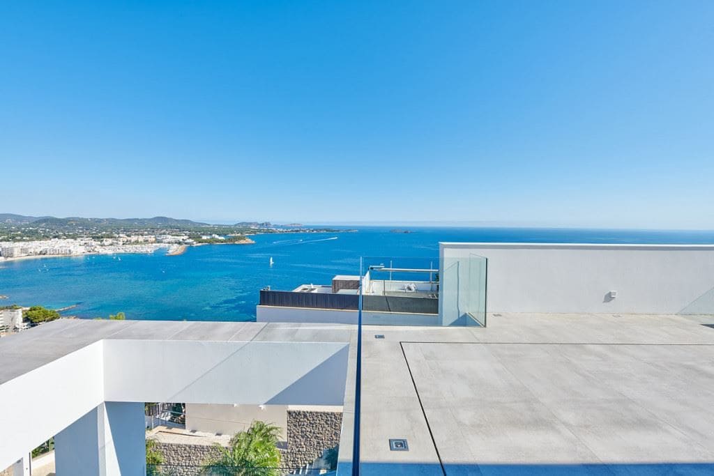 6 soveværelse Villa til salg i La Siesta med swimmingpool garage - € 13.000.000 (Ref: 8012549)