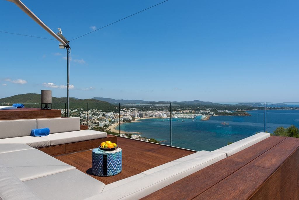 6 soveværelse Villa til salg i La Siesta med swimmingpool garage - € 13.000.000 (Ref: 8012549)