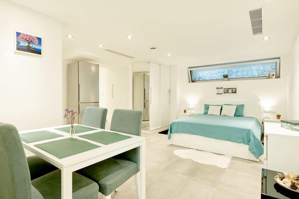 6 soveværelse Villa til salg i La Siesta med swimmingpool garage - € 13.000.000 (Ref: 8012549)