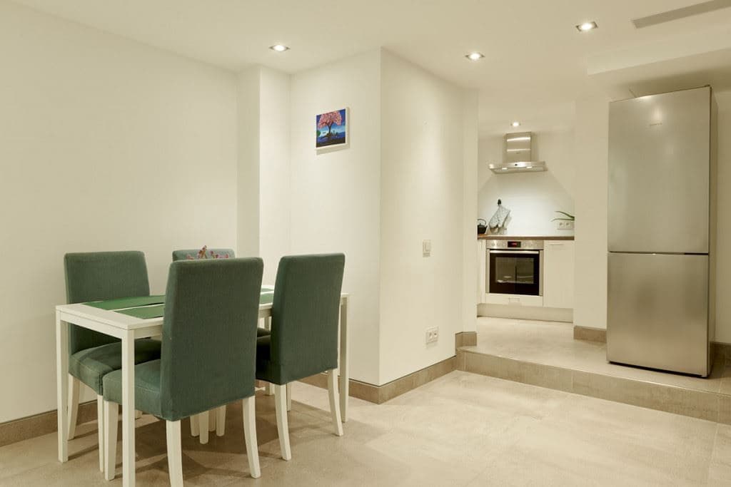 6 soveværelse Villa til salg i La Siesta med swimmingpool garage - € 13.000.000 (Ref: 8012549)