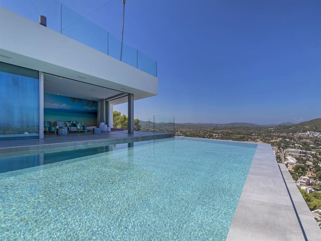 6 soveværelse Villa til salg i La Siesta med swimmingpool garage - € 13.000.000 (Ref: 8012549)