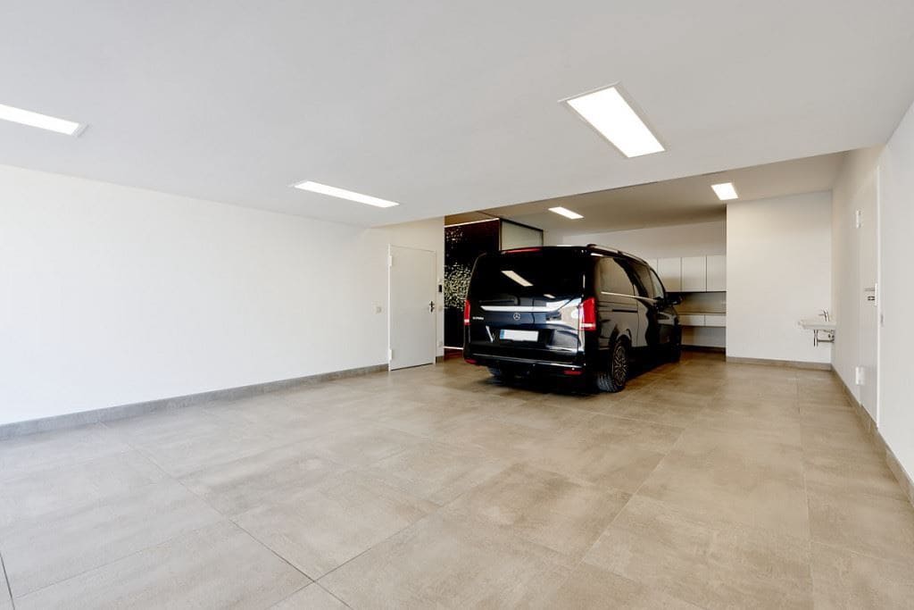 6 soveværelse Villa til salg i La Siesta med swimmingpool garage - € 13.000.000 (Ref: 8012549)