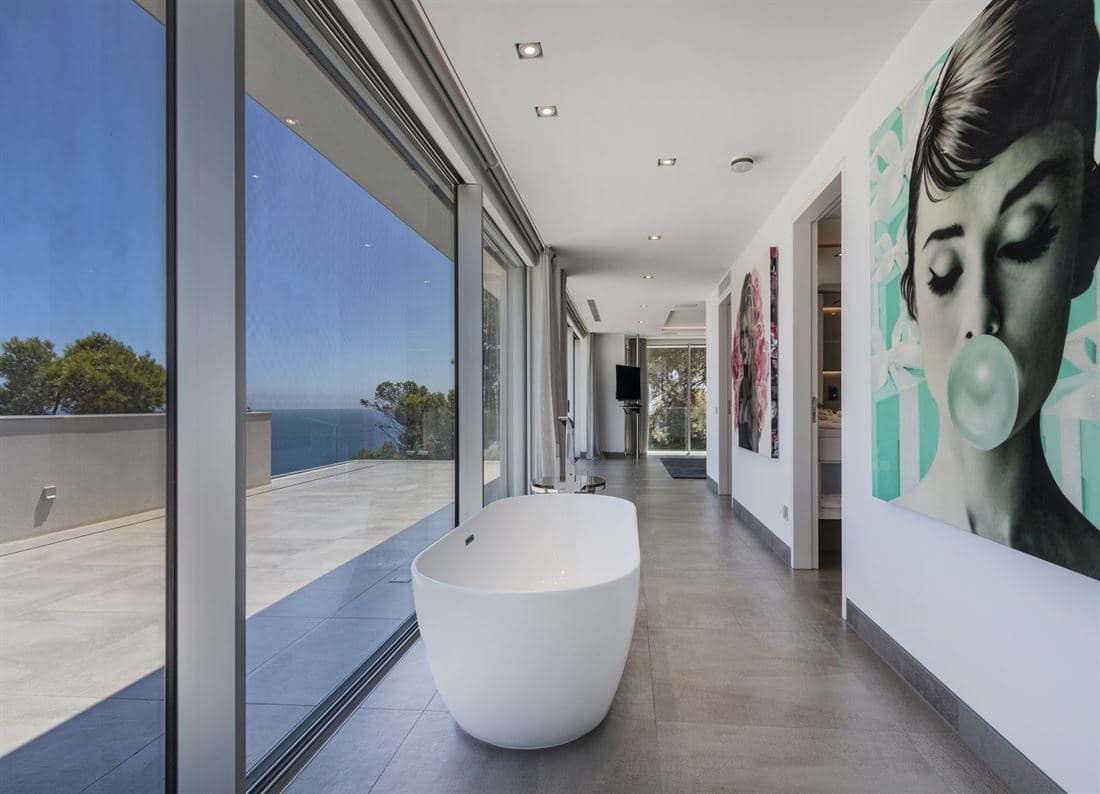 6 soveværelse Villa til salg i La Siesta med swimmingpool garage - € 13.000.000 (Ref: 8012549)