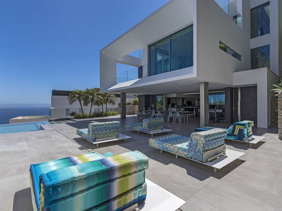 6 soveværelse Villa til salg i La Siesta med swimmingpool garage - € 13.000.000 (Ref: 8012549)