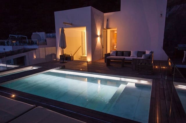 5 soverom Villa til salgs i Santa Eulalia / Santa Eularia med svømmebasseng garasje - € 2 975 000 (Ref: 8016556)