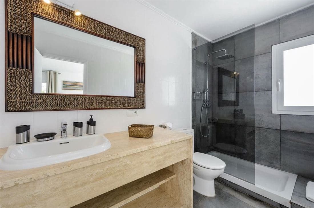 6 soveværelse Villa til salg i San Jose / Sant Josep de Sa Talaia med swimmingpool garage - € 3.600.000 (Ref: 8016557)