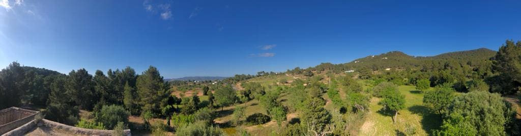 Grunde uden byggetilladelser til salg i Cala Tarida - € 2.400.000 (Ref: 8016561)