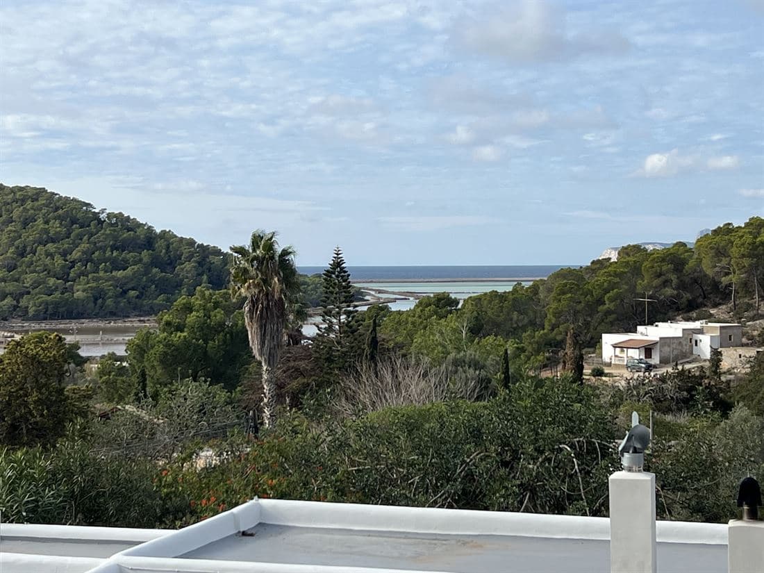 2 soveværelse Villa til salg i San Jose / Sant Josep de Sa Talaia med swimmingpool garage - € 1.250.000 (Ref: 8024911)