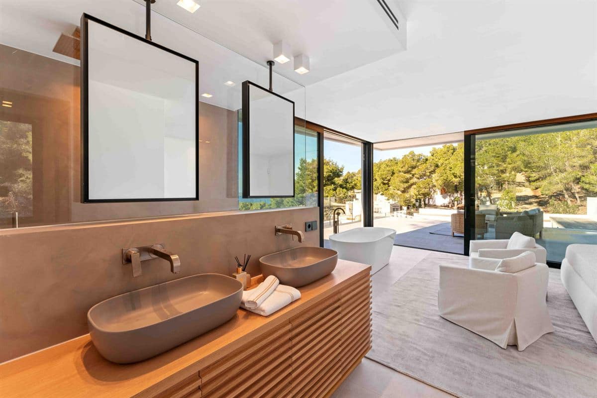 5 soveværelse Villa til salg i Sant Antoni de Portmany med swimmingpool garage - € 5.750.000 (Ref: 8027393)