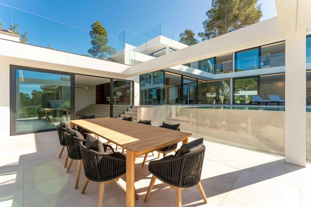 5 soveværelse Villa til salg i Sant Antoni de Portmany med swimmingpool garage - € 5.750.000 (Ref: 8027393)