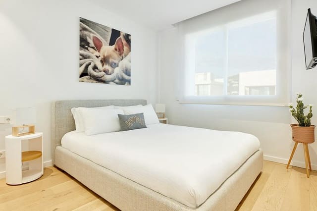 3 sypialnia Willa na sprzedaż w Santa Eulalia / Santa Eularia z basenem garażem - 1 690 000 € (Ref: 8534377)