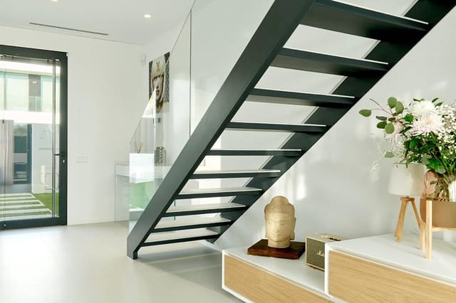 3 sypialnia Willa na sprzedaż w Santa Eulalia / Santa Eularia z basenem garażem - 1 690 000 € (Ref: 8534377)