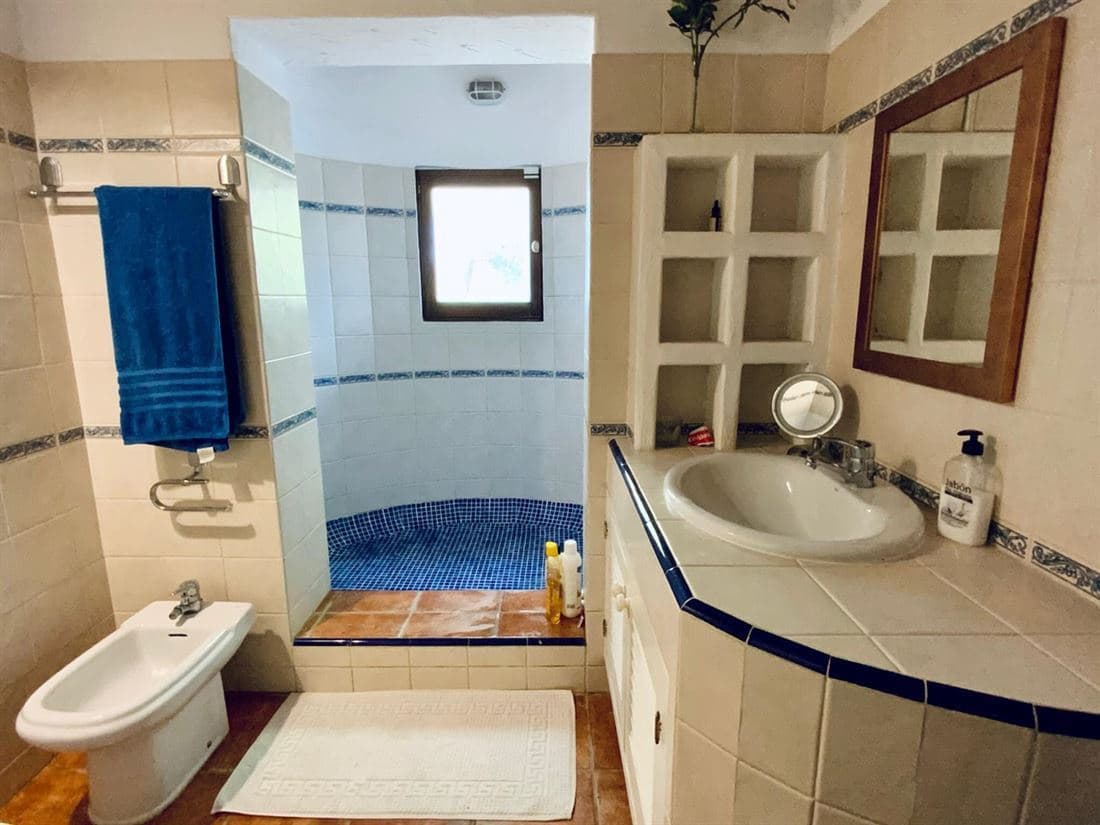 7 bedroom Villa for sale in Sant Antoni de Portmany with pool garage - € 3,800,000 (Ref: 8551523)