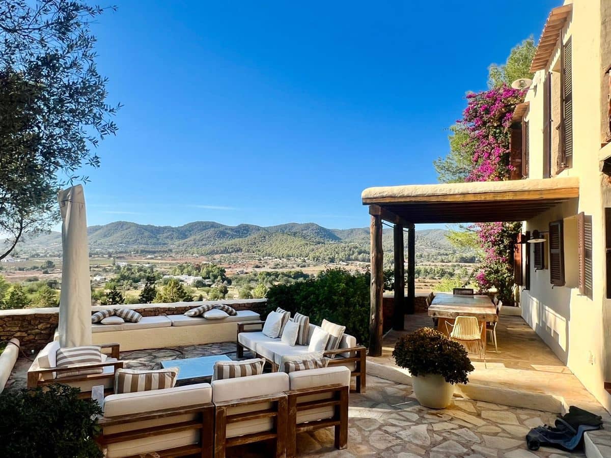 7 bedroom Villa for sale in Sant Antoni de Portmany with pool garage - € 3,800,000 (Ref: 8551523)