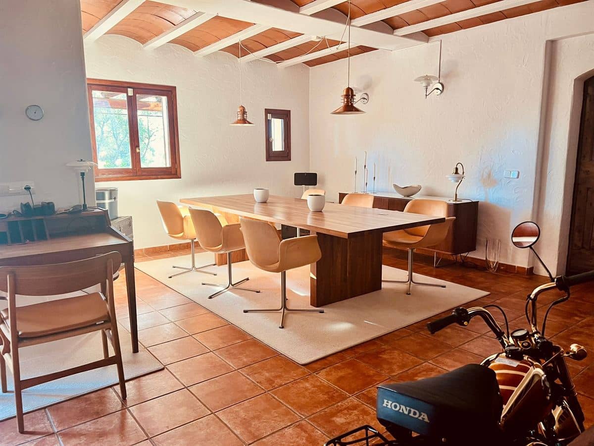 7 bedroom Villa for sale in Sant Antoni de Portmany with pool garage - € 3,800,000 (Ref: 8551523)