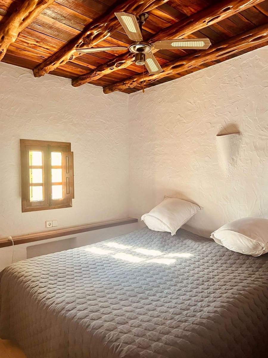 7 bedroom Villa for sale in Sant Antoni de Portmany with pool garage - € 3,800,000 (Ref: 8551523)