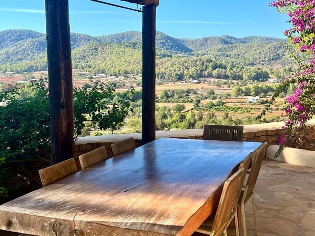 7 bedroom Villa for sale in Sant Antoni de Portmany with pool garage - € 3,800,000 (Ref: 8551523)