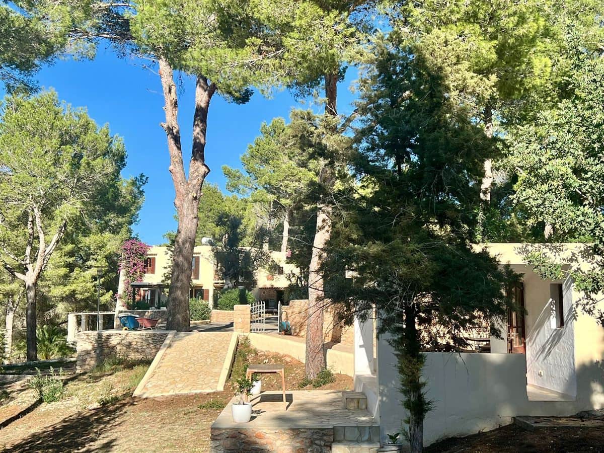 7 bedroom Villa for sale in Sant Antoni de Portmany with pool garage - € 3,800,000 (Ref: 8551523)