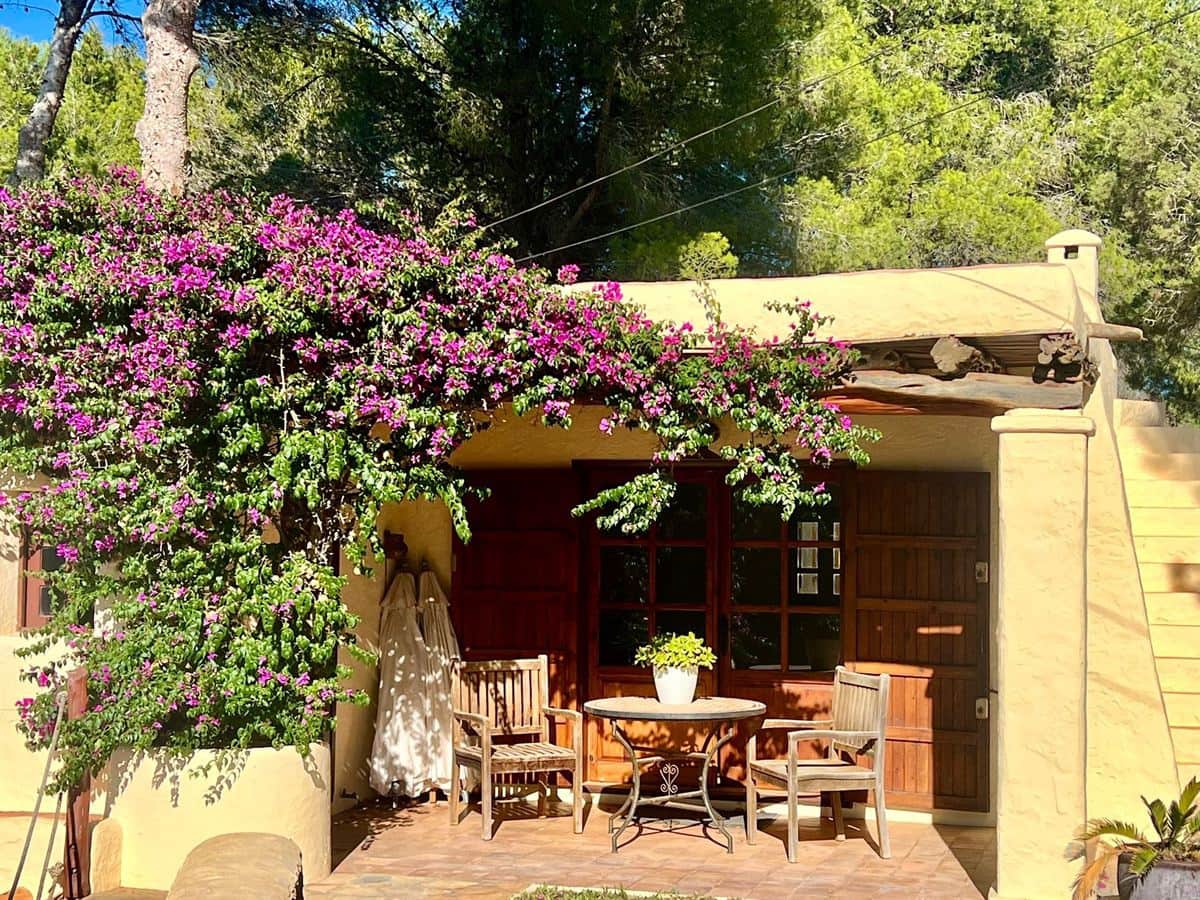 7 bedroom Villa for sale in Sant Antoni de Portmany with pool garage - € 3,800,000 (Ref: 8551523)