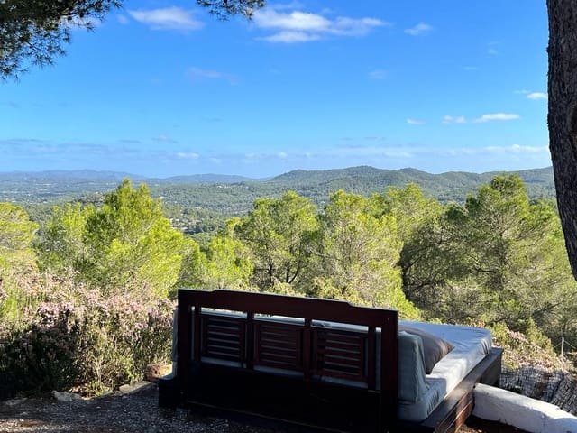 4 bedroom Villa for sale in San Agustín with pool - € 2,900,000 (Ref: 8565600)