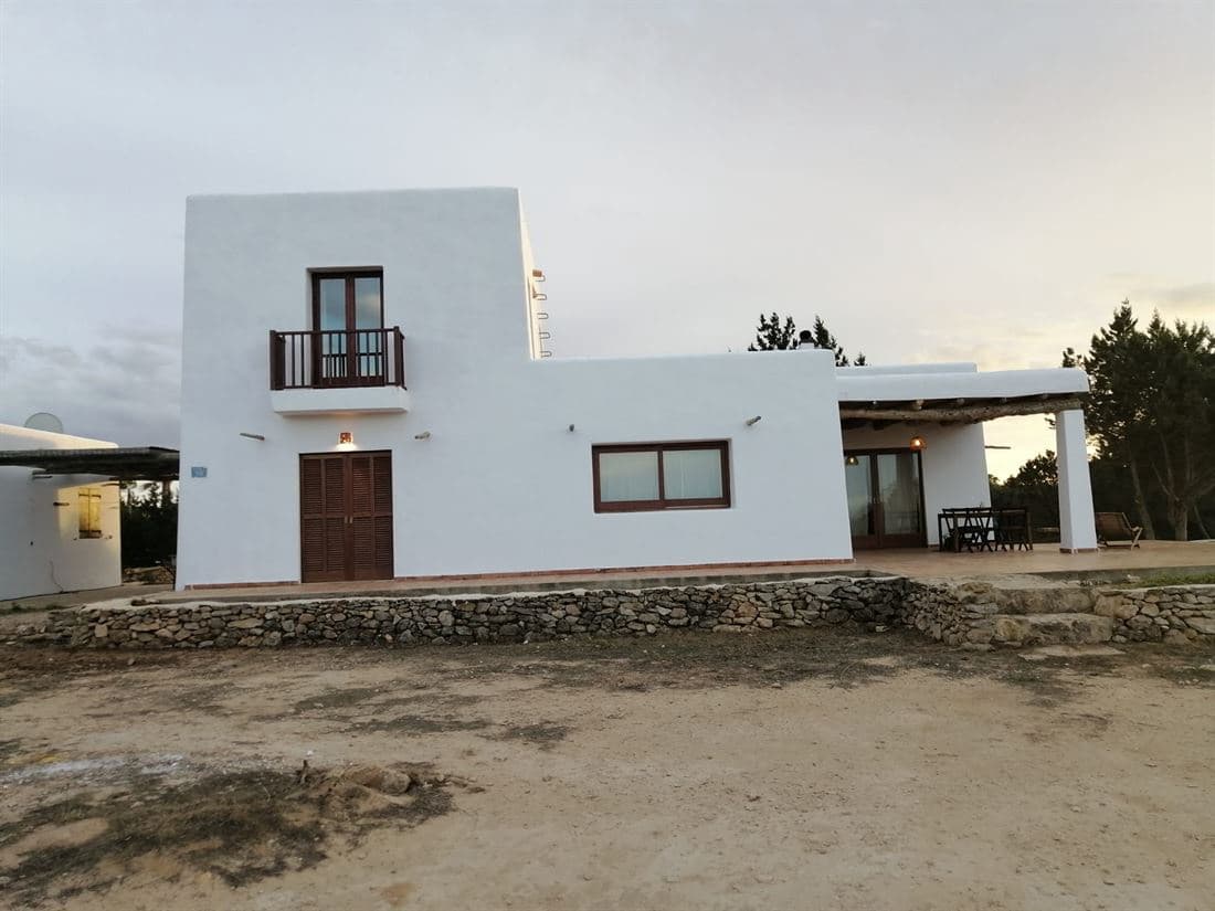 6 bedroom Villa for sale in Formentera municipality with pool - € 2,900,000 (Ref: 8599991)