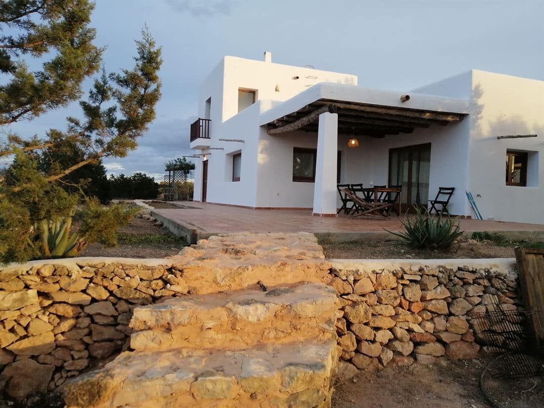 6 bedroom Villa for sale in Formentera municipality with pool - € 2,900,000 (Ref: 8599991)