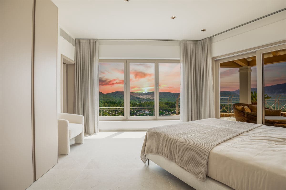 8 soveværelse Villa til salg i Can Furnet med swimmingpool - € 7.900.000 (Ref: 8600039)