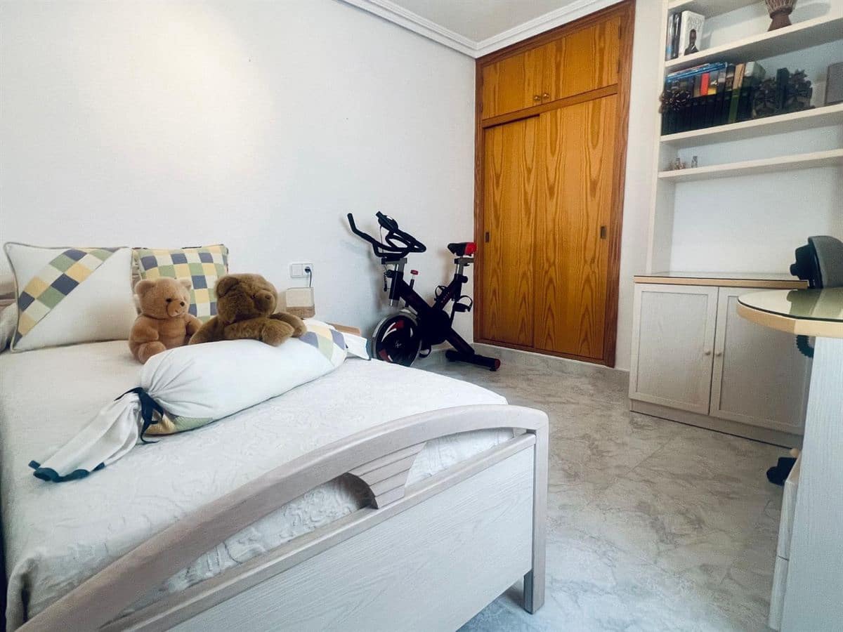 3 soveværelse Lejlighed til salg i Santa Eulalia / Santa Eularia med swimmingpool garage - € 1.075.000 (Ref: 8657656)