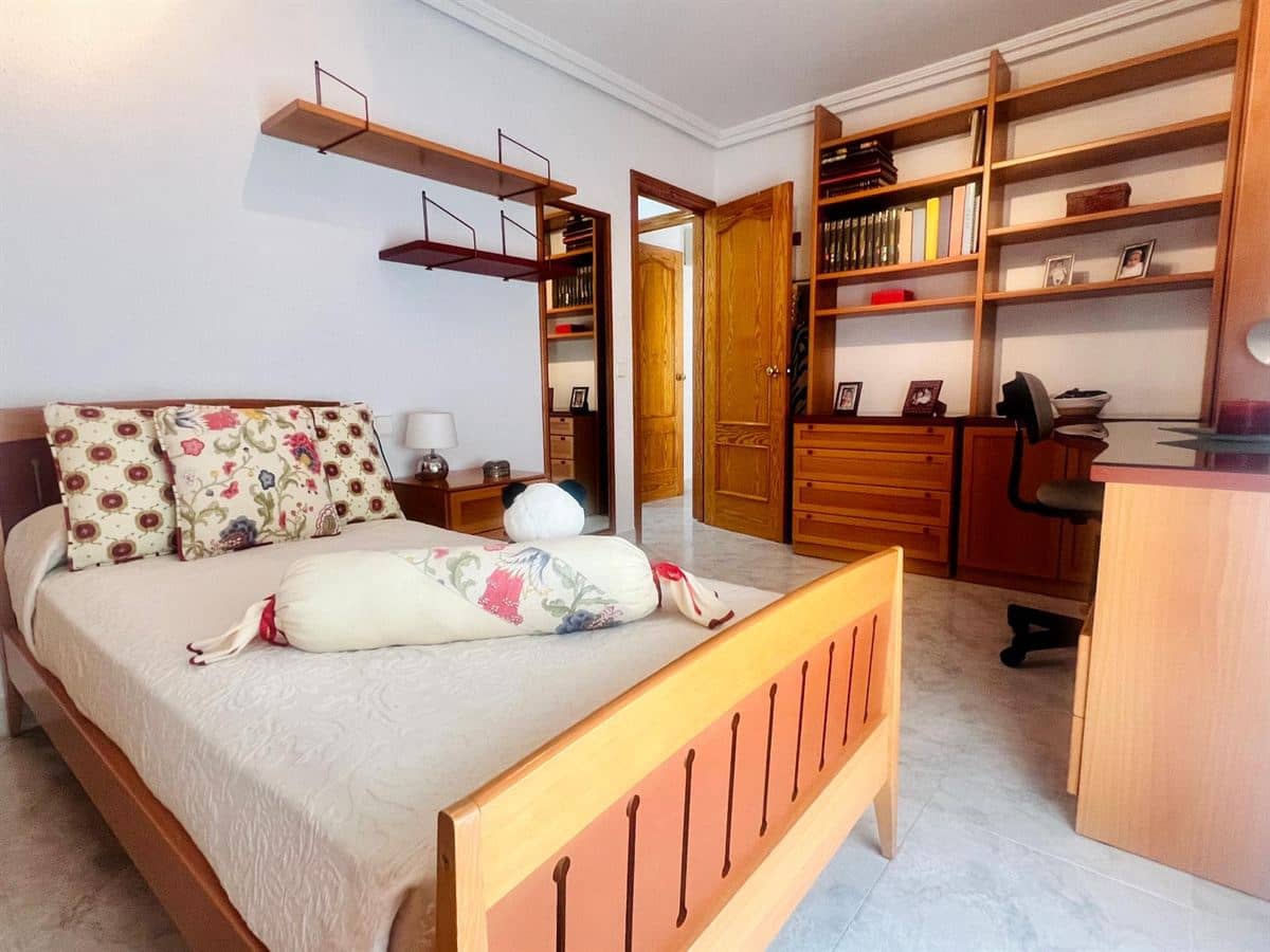 3 soveværelse Lejlighed til salg i Santa Eulalia / Santa Eularia med swimmingpool garage - € 1.075.000 (Ref: 8657656)