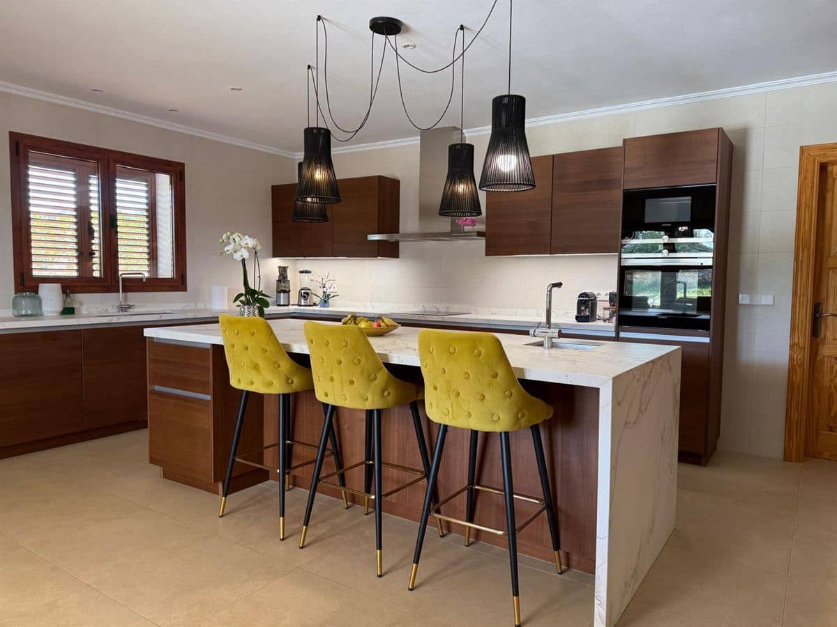 5 bedroom Villa for sale in Santa Eulalia / Santa Eularia with pool - € 4,000,000 (Ref: 8830108)