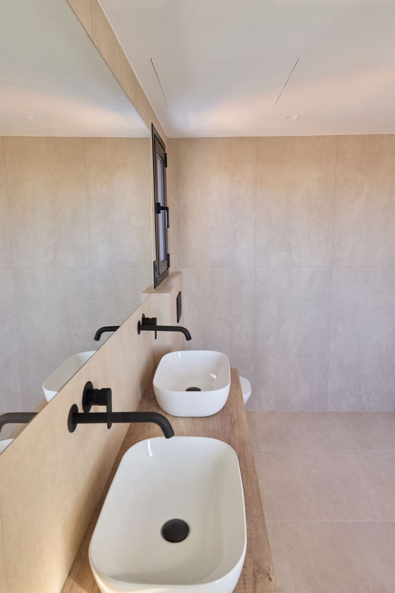 3 sypialnia Willa na sprzedaż w Santa Eulalia / Santa Eularia z basenem garażem - 2 100 000 € (Ref: 8853138)