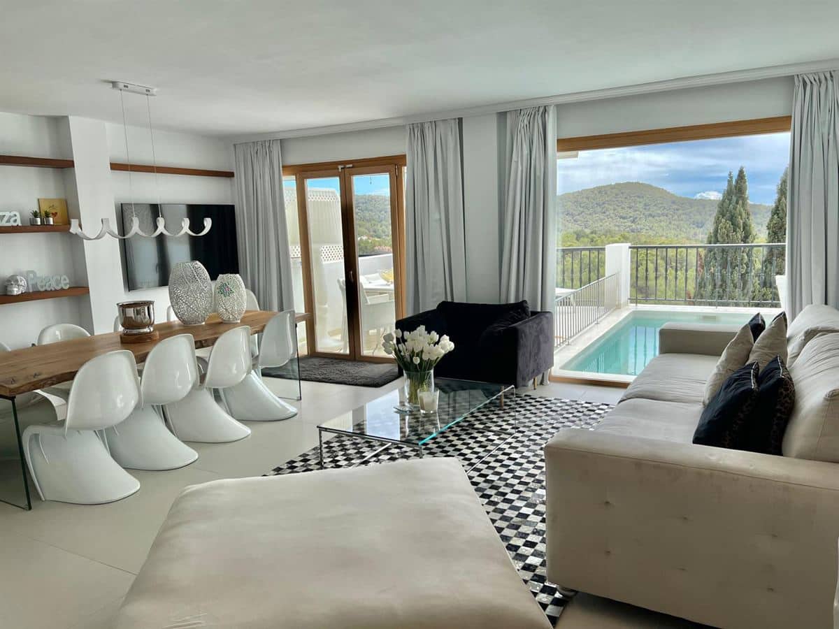 2 soveværelse Lejlighed til salg i Santa Eulalia / Santa Eularia med swimmingpool - € 1.099.000 (Ref: 8896963)