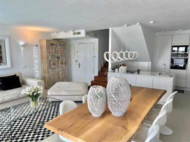 2 soverom Leilighet til salgs i Santa Eulalia / Santa Eularia med svømmebasseng - € 1 099 000 (Ref: 8896963)