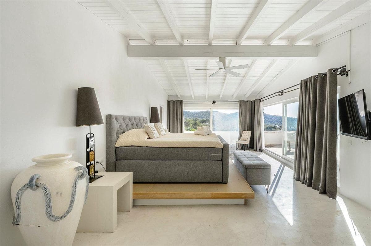 4 sypialnia Willa na sprzedaż w Santa Eulalia / Santa Eularia z basenem - 2 650 000 € (Ref: 9094697)